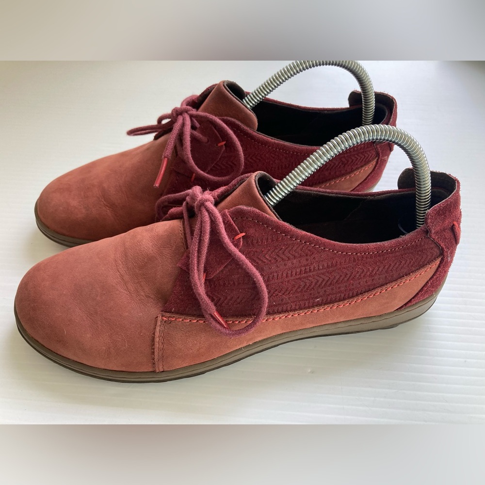 Merrell Women's Sneakers - Burgundy and Maroon